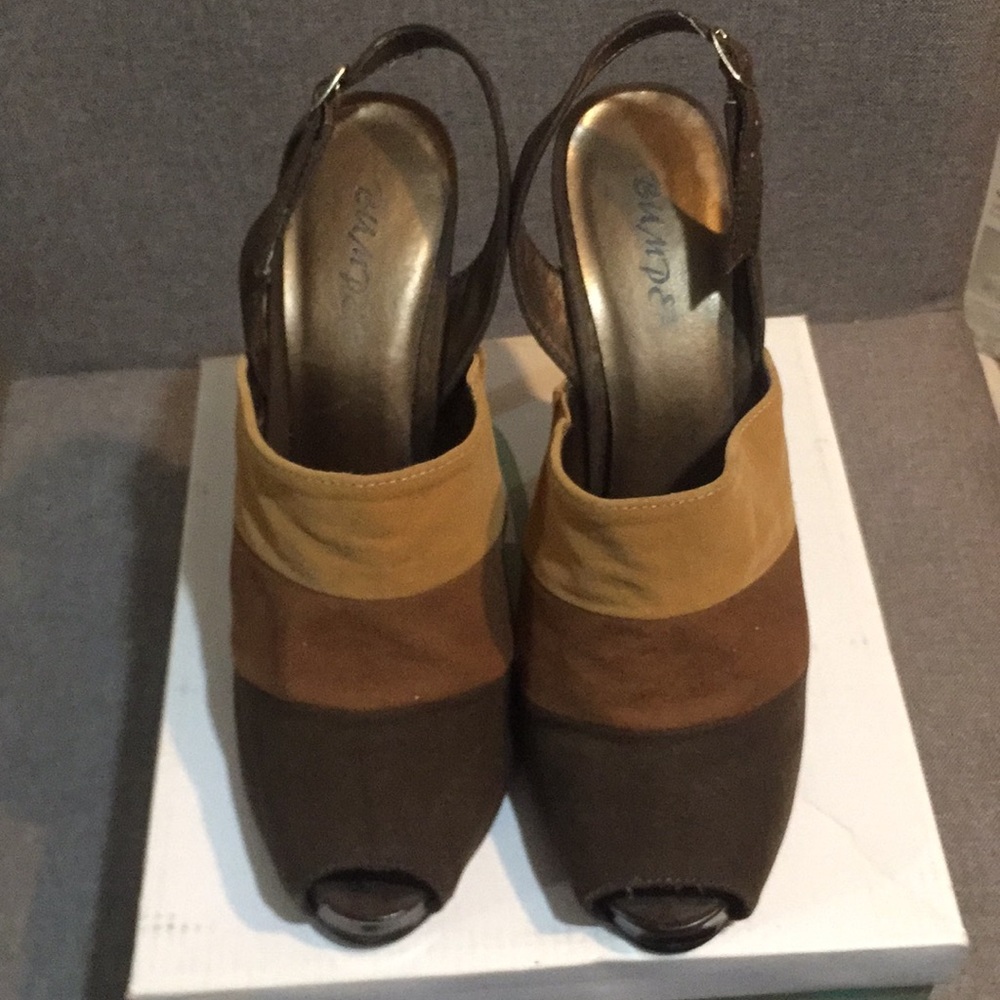 Ladies Brown Multicolor Peep Toe Sling Back Heel